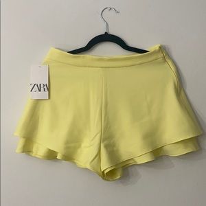 Zara Ruffled shorts